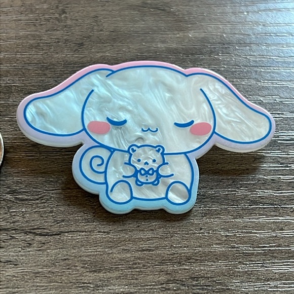 Handmade Kawaii pin - Picture 2 of 6